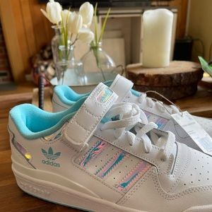 NWT Adidas iridescent sneakers size 6.5 youth